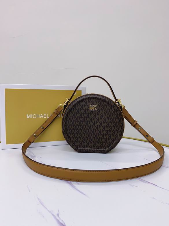 Wholesale High quality Aaa M.ichael Kors Delaney Medium Crossbody Bags for Sale