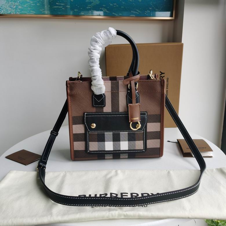 Wholesale Cheap AAA B.urberry Tote Shoulder Bags for Sale