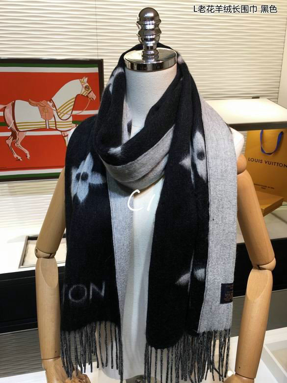 Wholesale Cheap AAA LV Designer Scarves for Sale