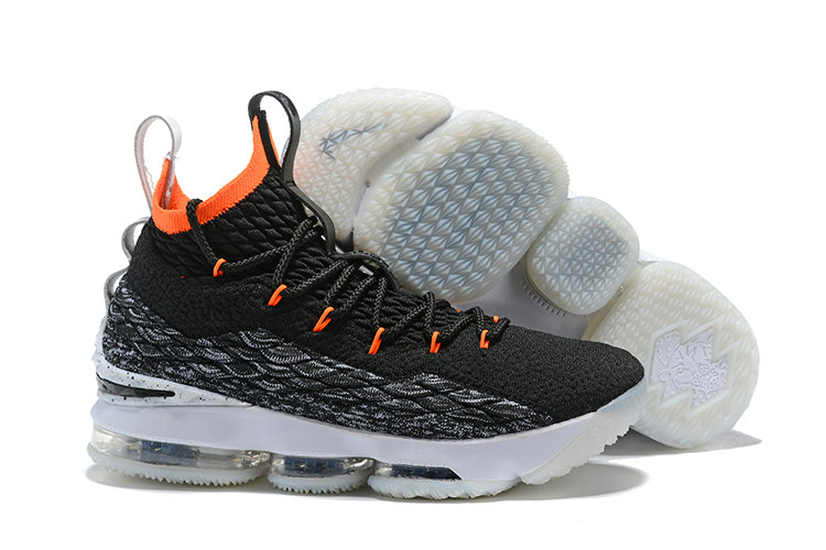 Nike Men's LeBron 15 Basketball Shoes