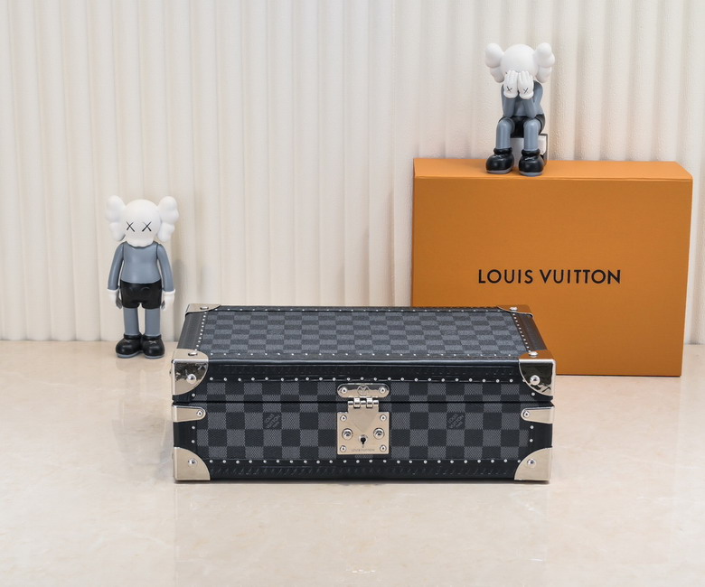 Wholesale Cheap Aaa Louis Vuitton 8 Watch Case Damier for sale