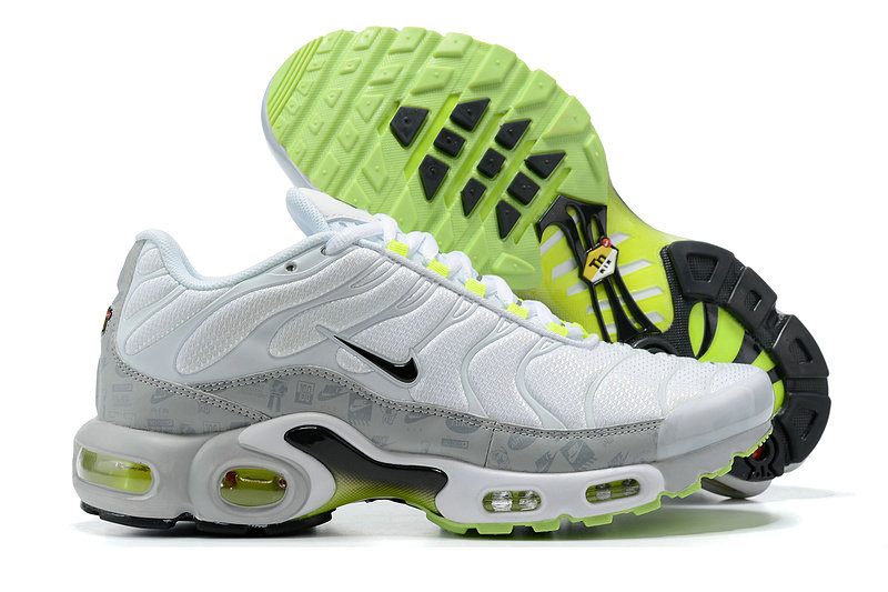 Nike Air Max Plus DB0682-002