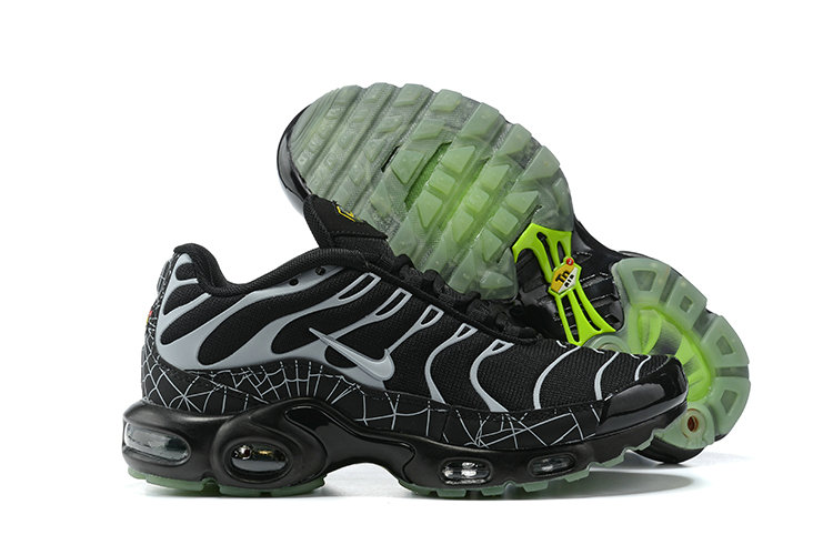 Nike Air Max Plus “Spider Web” DD4004-001