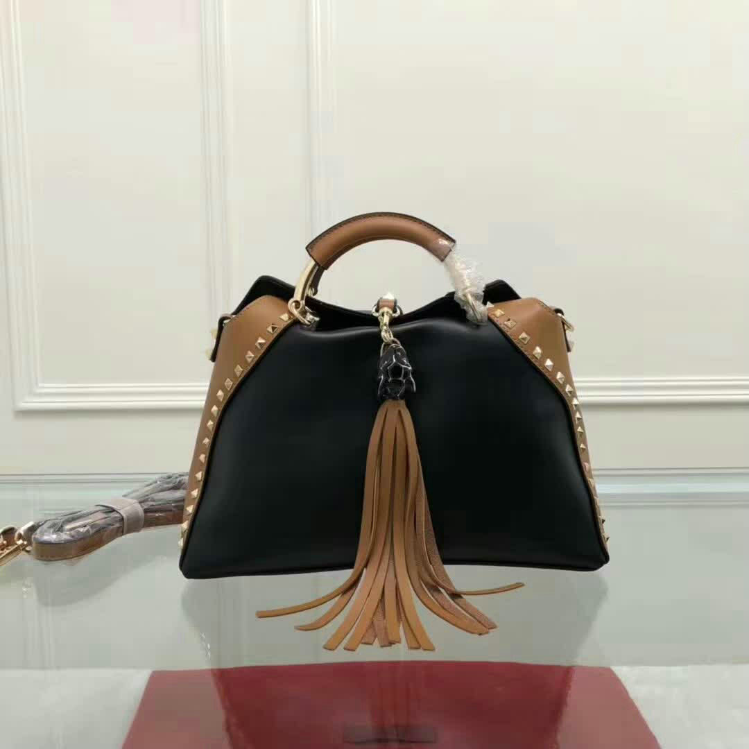 Wholesale Cheap Valentin o AAA Handbags for sale