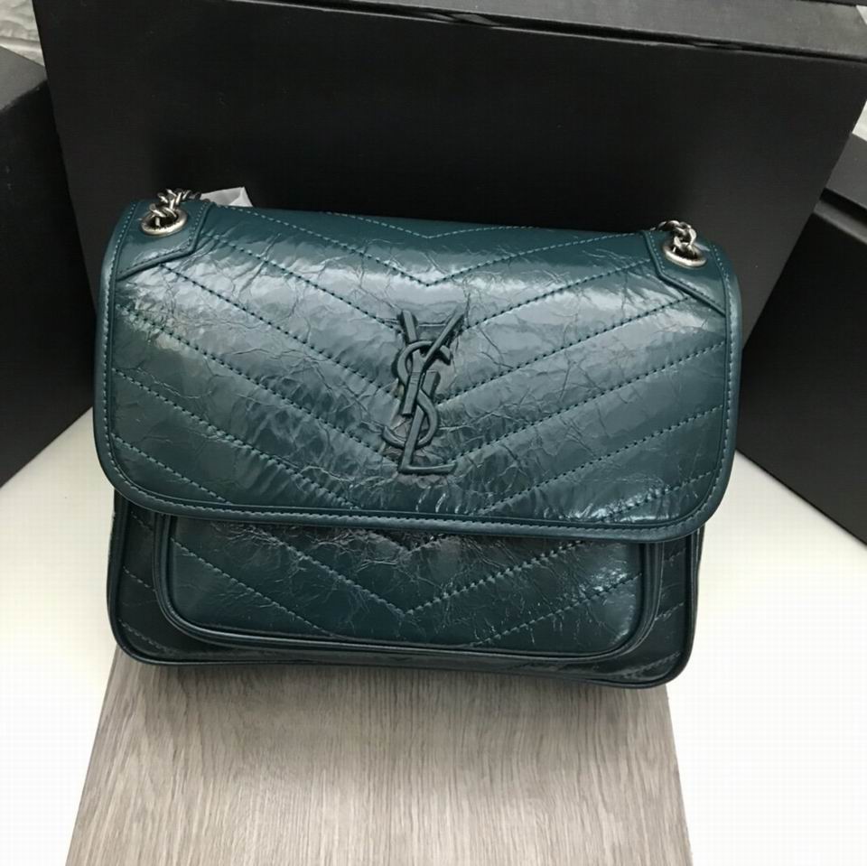 Wholesale Cheap AAA Designer Bags for Sale